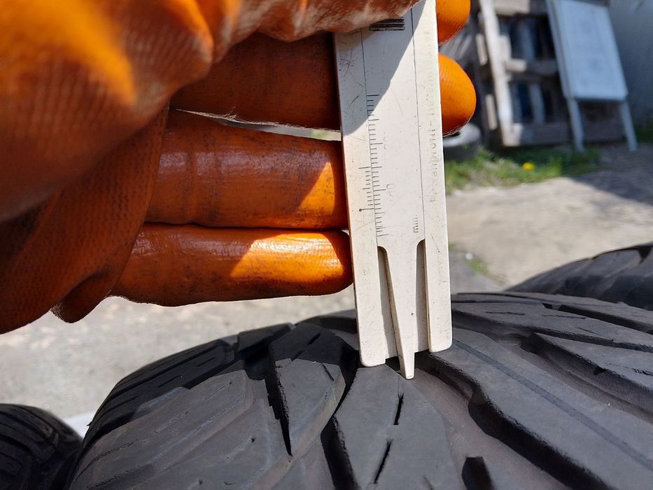 195/50/15 Унироял ДОТ 2012 г