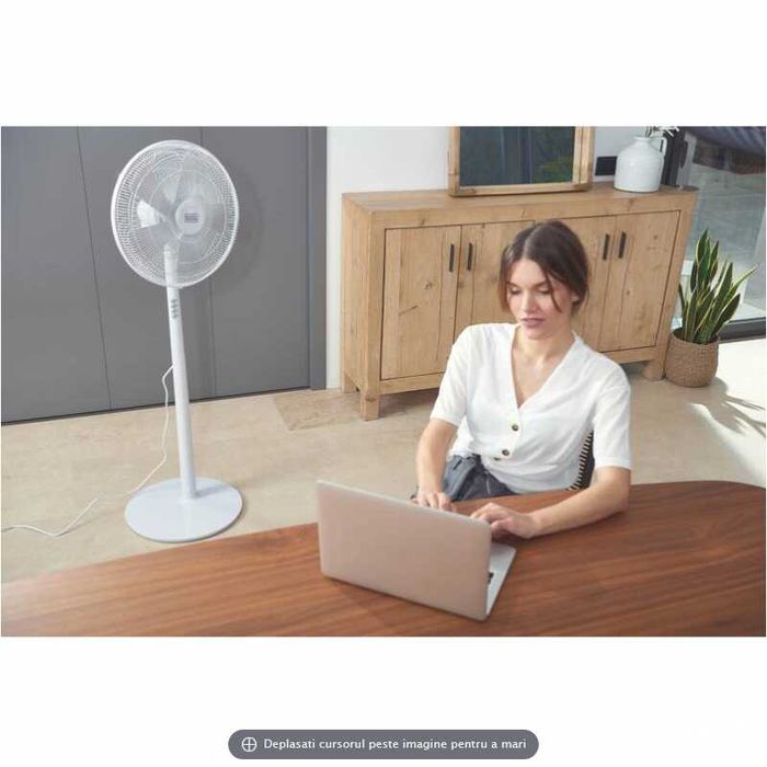Ventilator alb cu picior Black+Decker 60 W