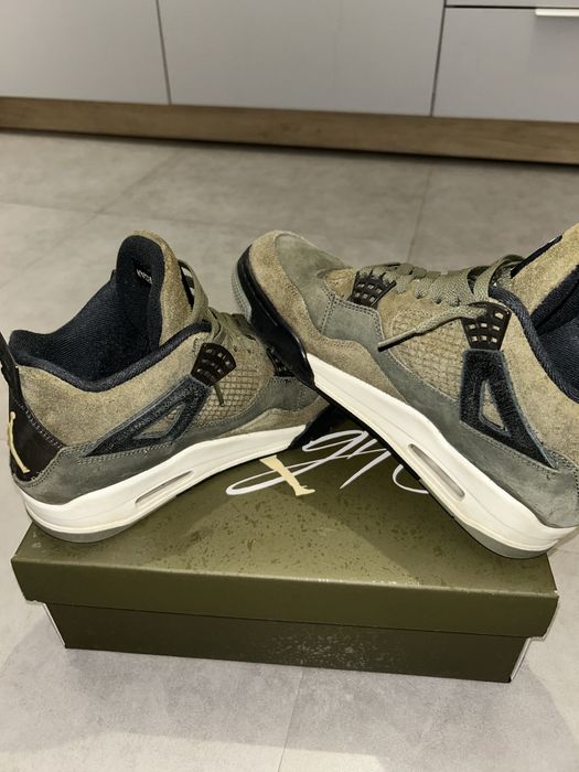 Jordan 4 SE Craft olive green