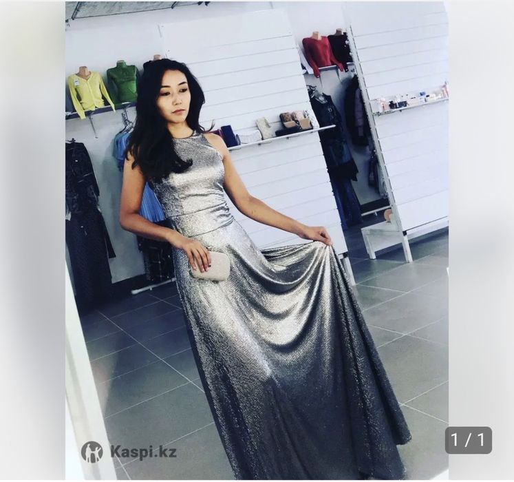 Все платья новые