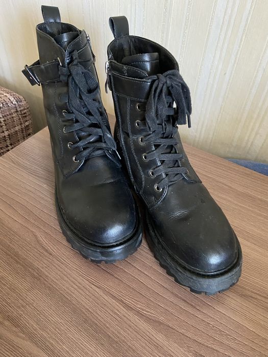 Продам сапоги кожанные, натур мех , 36 размер