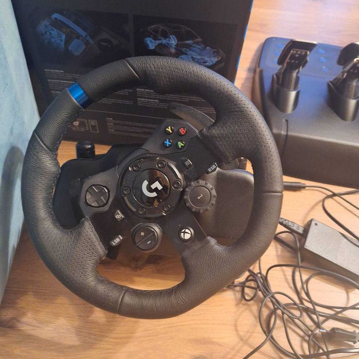 G923 волан с педали за XBOX one