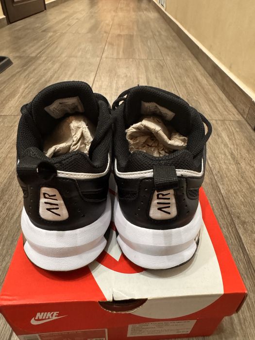 Оригинални маратонки Nike