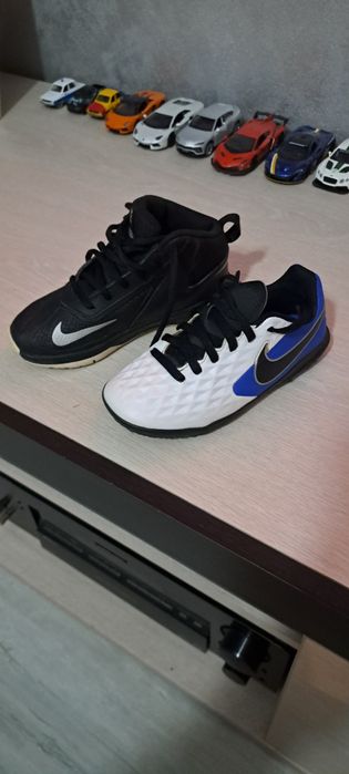 Adidasi copiivind icaltaminte copiii in perfecta stare fără rupturi