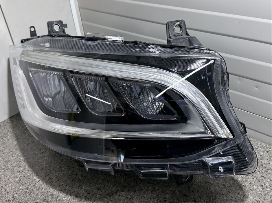 Far Mercedes Sprinter W907 W910
