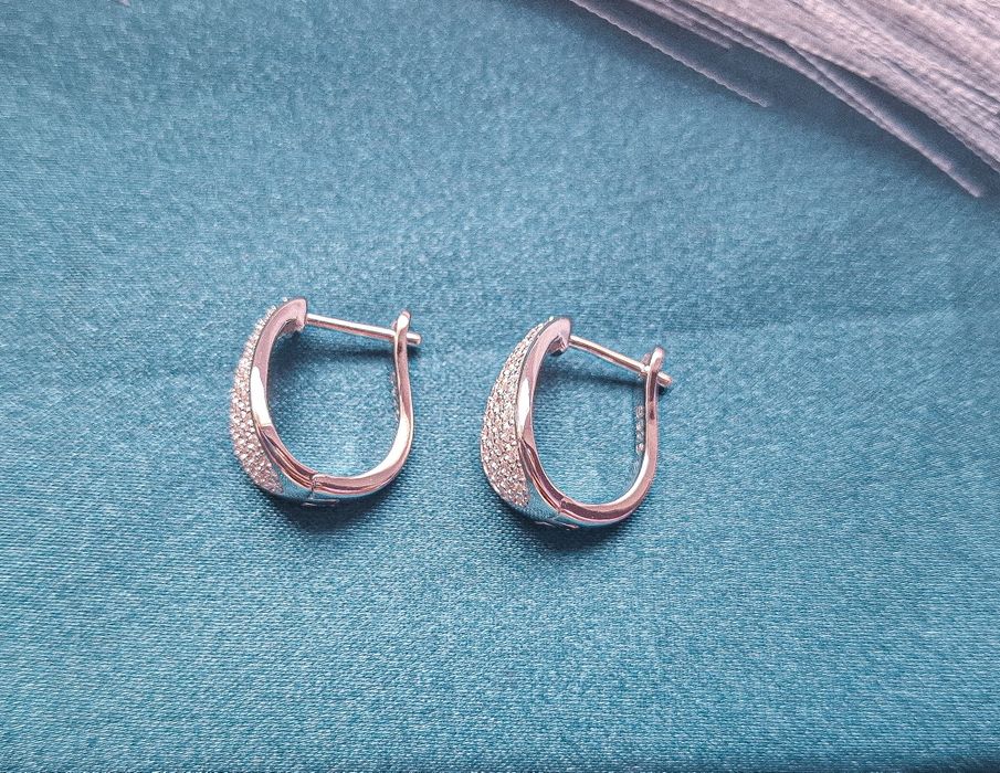 Cercei cu Moissanite