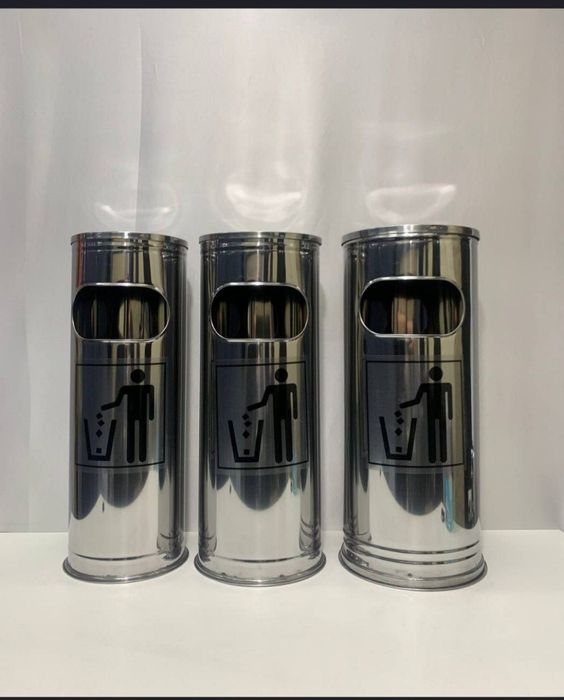 Урна с пепельницей