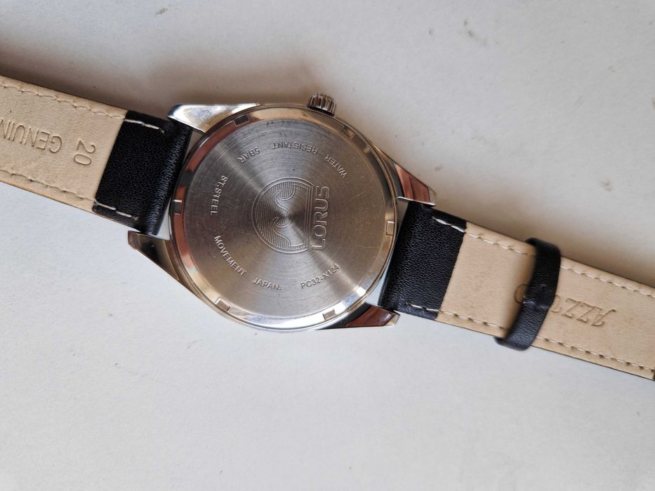 LORUS by Seiko, quartz mov`t, Epson S 11 0 - Japan!