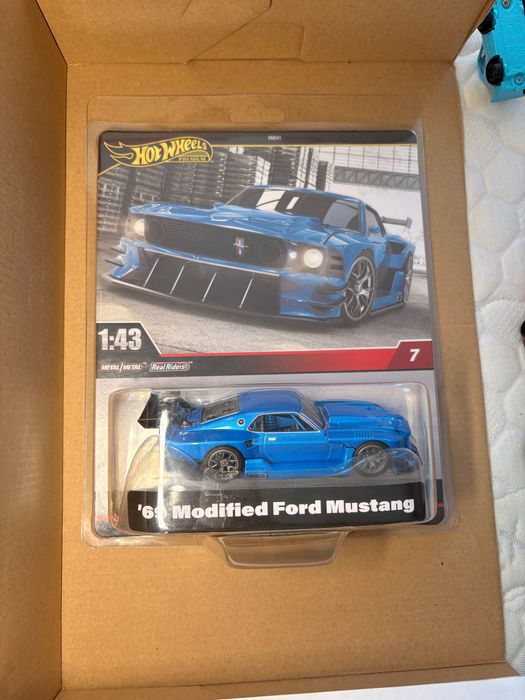 Hot wheels premium