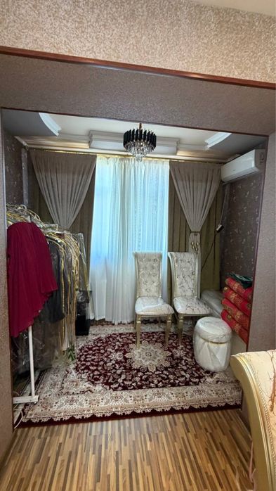 Квартира 3/4/4 (77серия) кирпич юнусабад 18 квартал (ориентир - чайка)