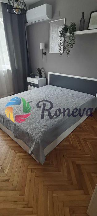 Просторен тристаен апартамент в централната част на Варна