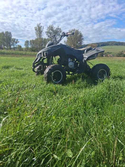 Vand două ATV-uri
