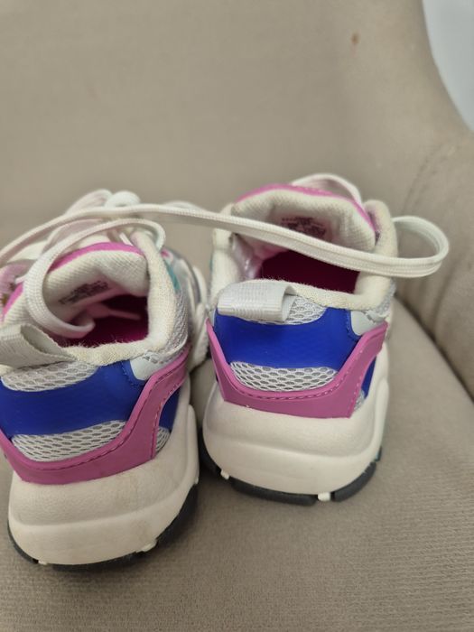 Adidași Zara nr. 21