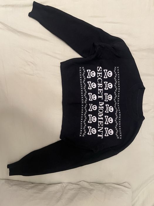 Укороченный женский свитер