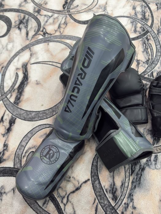 Продам перчатки ММА