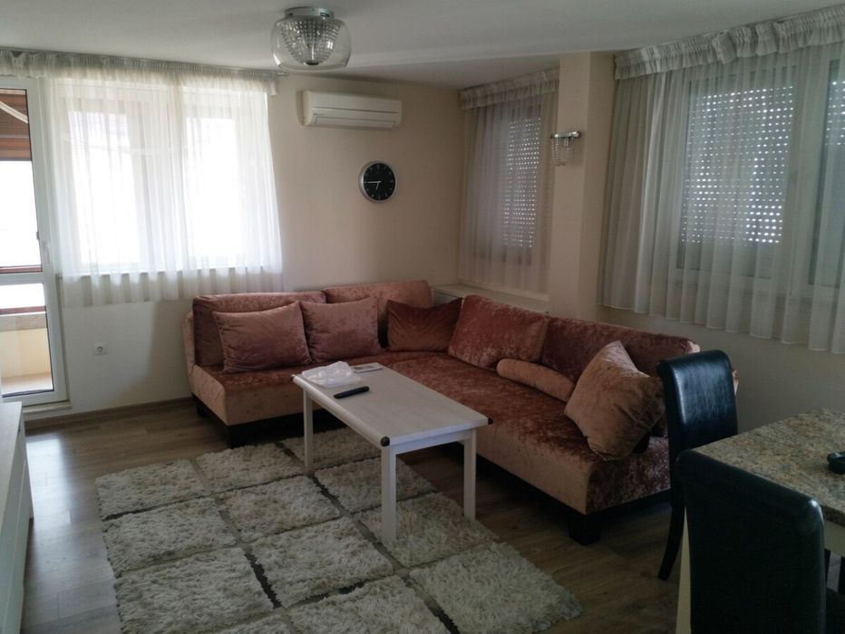 Дава се под наем Двустаен апартамент в Пловдив, Кършияка - 80 кв.м за 600 € - Снимка #2