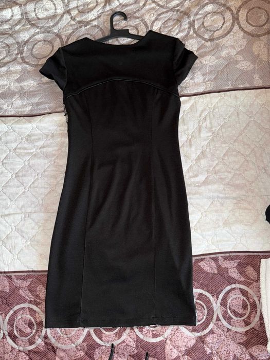 Ефектна дамска рокля