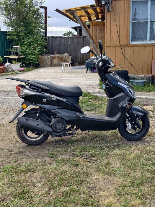 Продам скутер м8