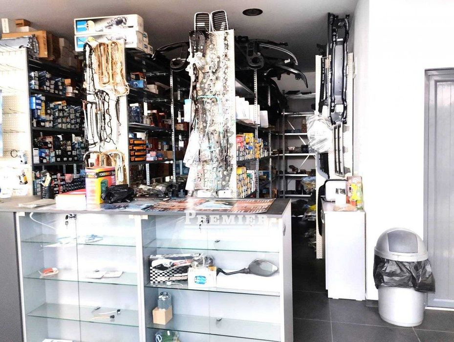 Продава се напълно оборудван автосервиз с висока доходност.