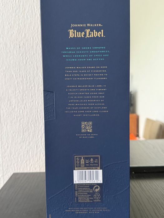 Johnnie Walker Blue label колекционерскa бутилка
