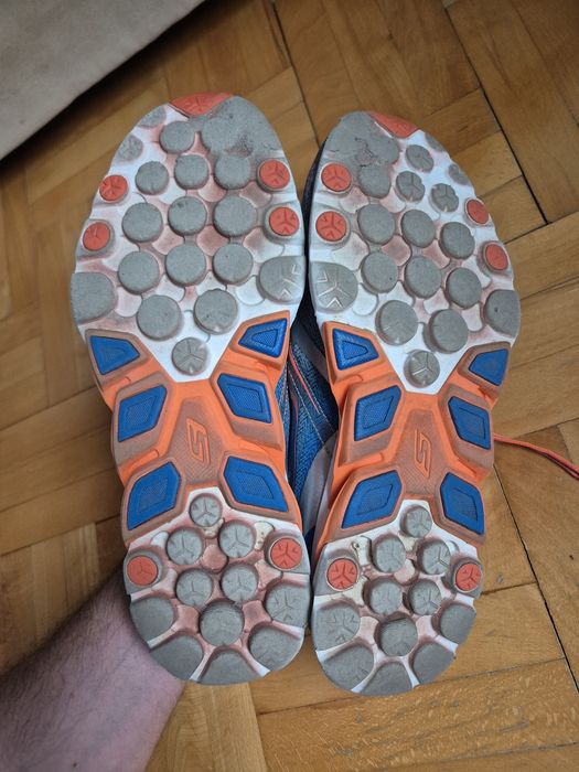 Adidași Skechers GOrun 4, Tehnologie M-Strike, Alergare, Bărbați - 43.