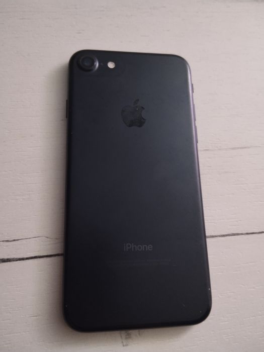 Айфон 7 32 Гб идеал