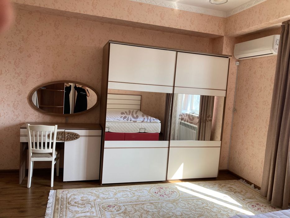 3/4/7 комнатная квартира на Алайском с мебелью