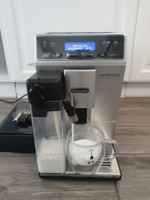DeLonghi Autentica Cappuccino