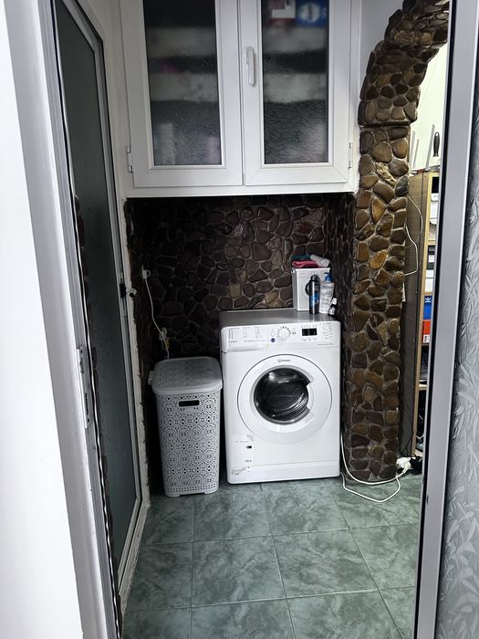 Vand apartament!