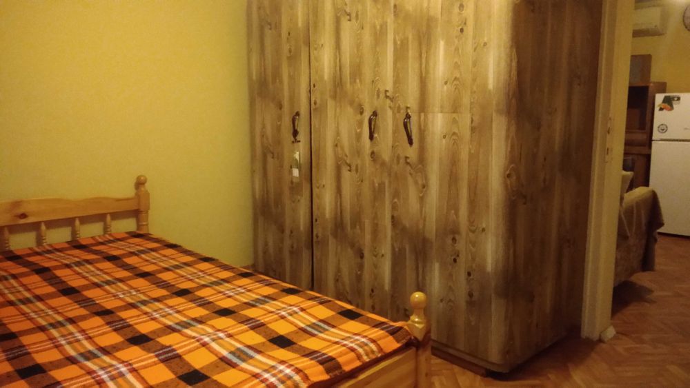 Дава се под наем Етаж от къща в Пловдив, Център - 25 кв.м за 199.41 € - Снимка #3