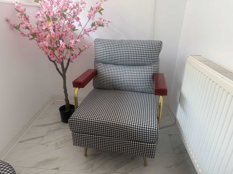 Fotoliu în stil retro, fotoliu de accent, model de pauni, elemente de lemn, miez de arcuri, Negru + Alb