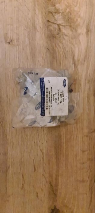 Секретни гайки за Ford - Чисто нови