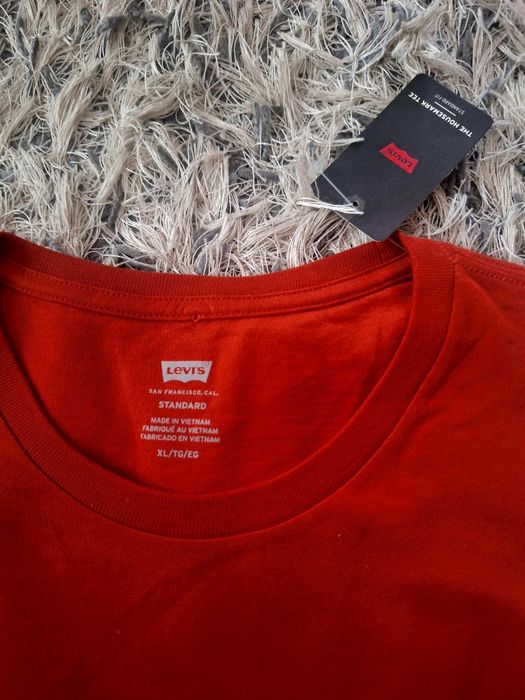 Tricou Levis Nou