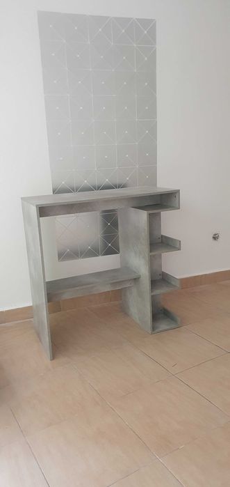 Бюро - неизползвано, сглобено и с гаранция