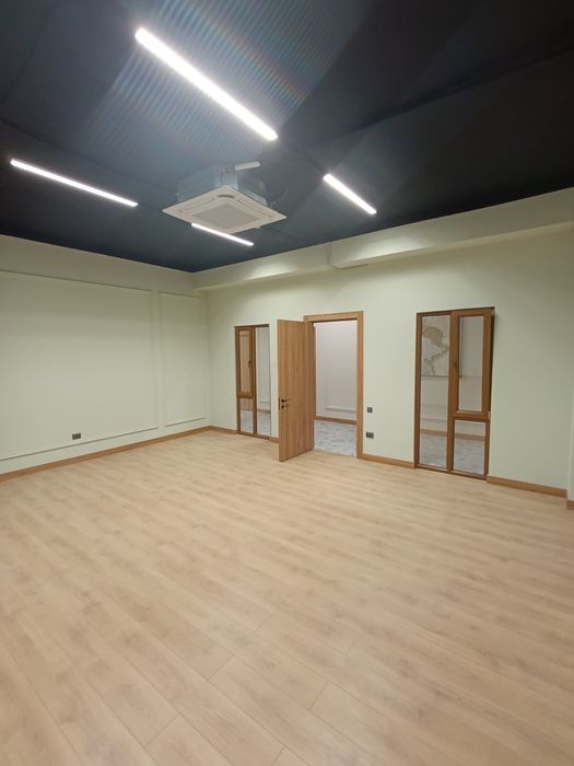 Premium arenda Shayxontohur tumanida 5 qavatli zamonaviy bino