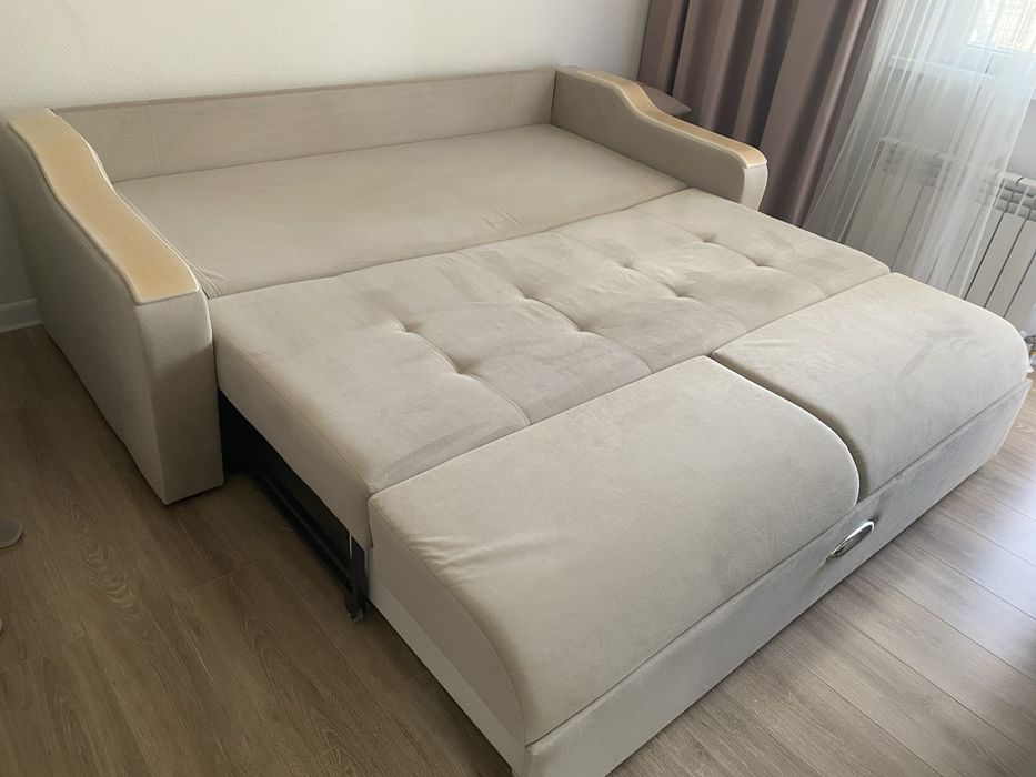 Продам диван б/у 220/118