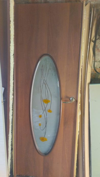 Продам межкомнатные двери