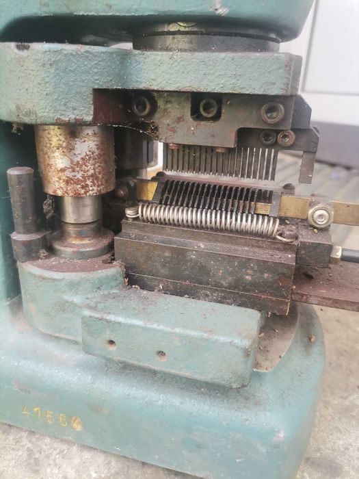 механична настолна  преса