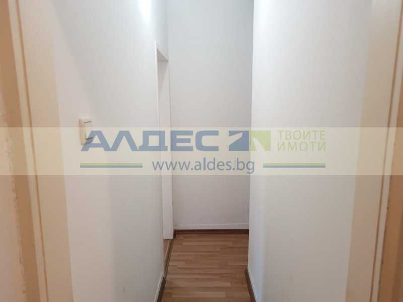 Дава се под наем Офис в София, Център - 120 кв.м за 600 € - Снимка #13