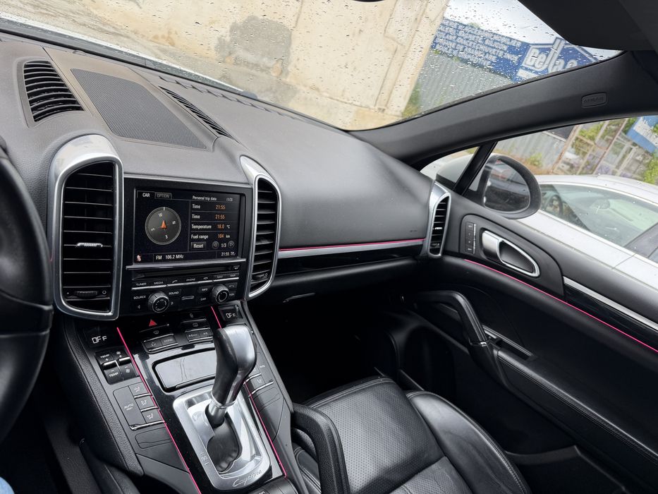 Porsche Cayenne 3.0D 2012, Km reali, distributie schimbsta, stare buna, fara daune