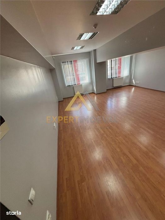 Spatiu de inchiriat etaj 1 Aleea Olteniei  77.63 mp