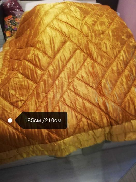 Юргани с пънеж чиста вълна и сатен нови в три цвятя 185/210см