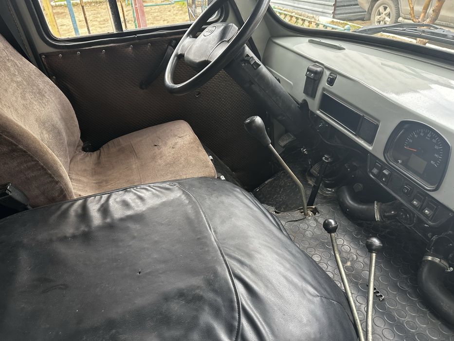 Продаю уаз буханку