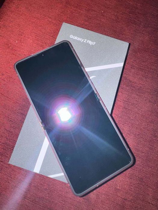 Самсунг Z FLIP 7