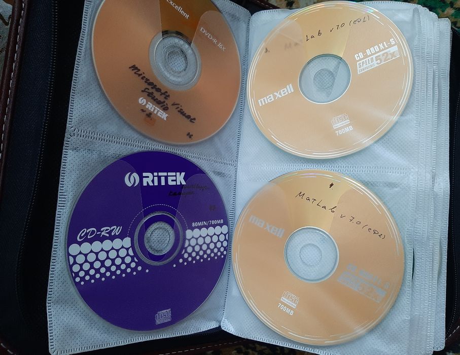 Продам диски с разными программами, играми