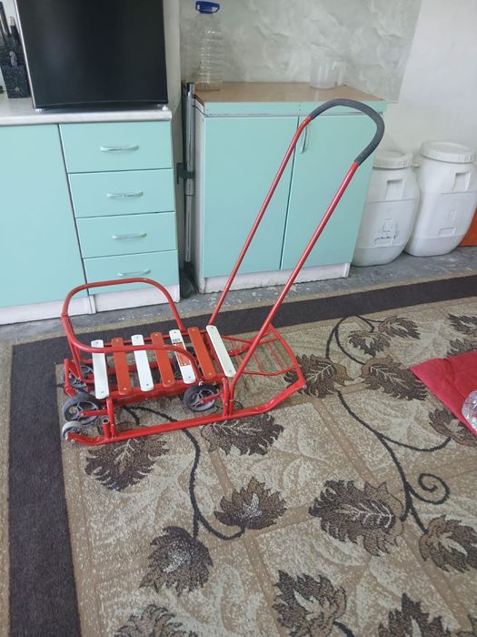 Продам санку с колесиками