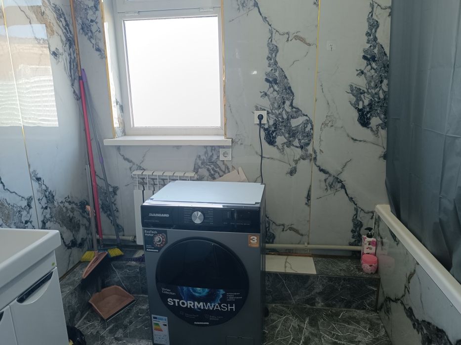 Үй сатылады. Дом продается.