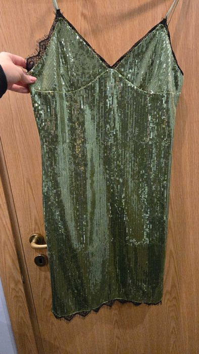 Рокля с пайети Reserved limited collection