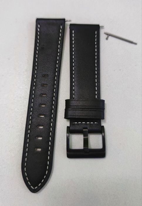 Нова кожена каишка за часовник Fitbit Versa 2