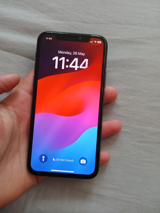 Продавам Iphone11 pro 90процента капацитет в много добро състояние